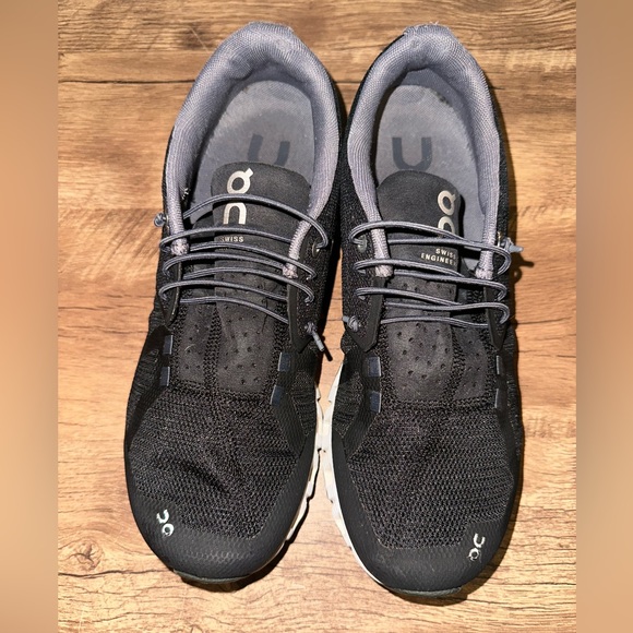 On Cloud Women’s Size 9.5 Black White Athletic Running Shoes Swiss Engineering - Picture 7 of 10